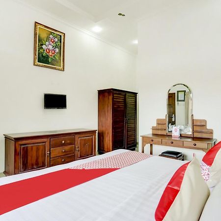 Super Oyo 3261 Hotel Ratu Denpasar  Exterior photo