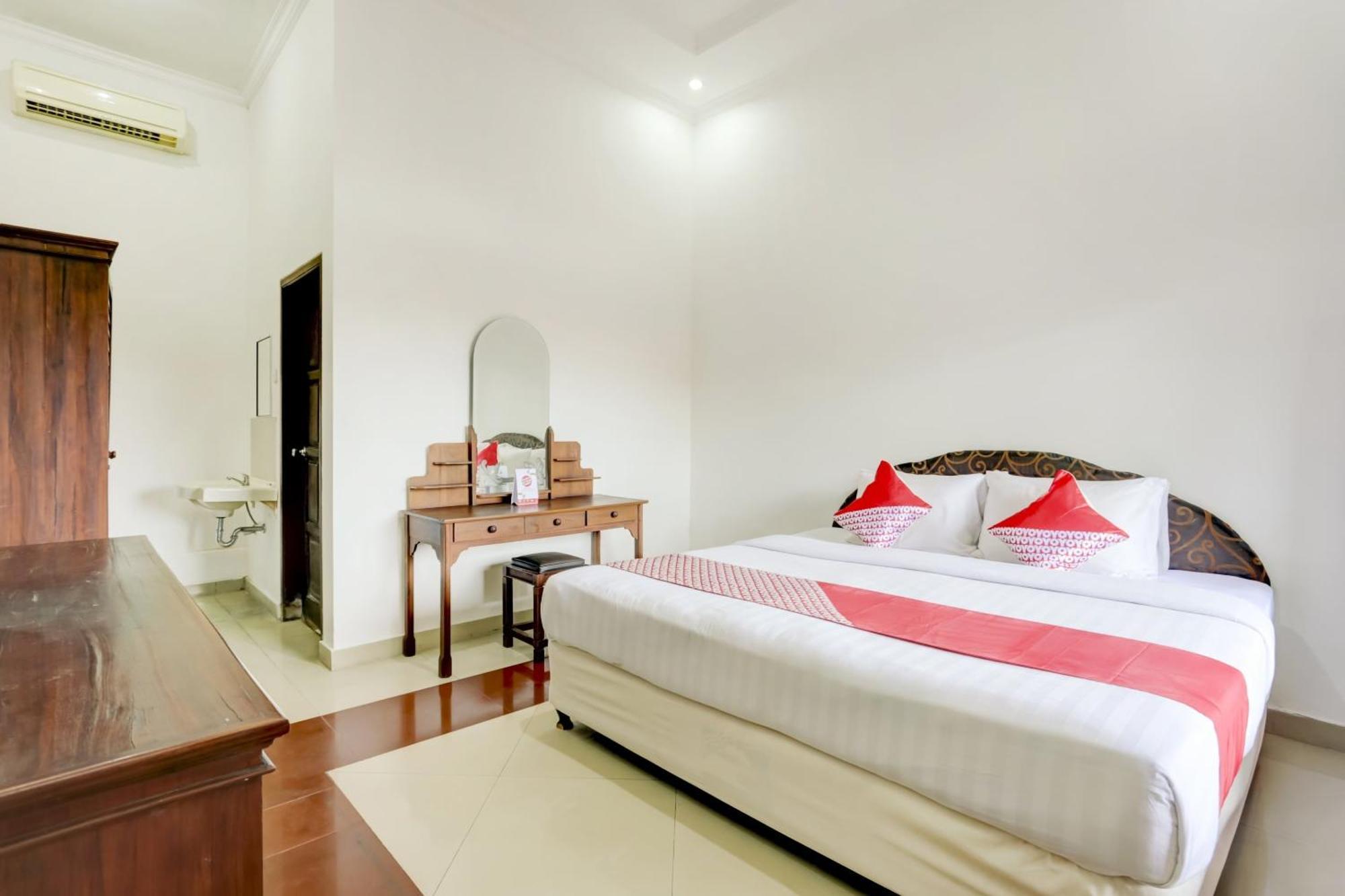 Super Oyo 3261 Hotel Ratu Denpasar  Exterior photo