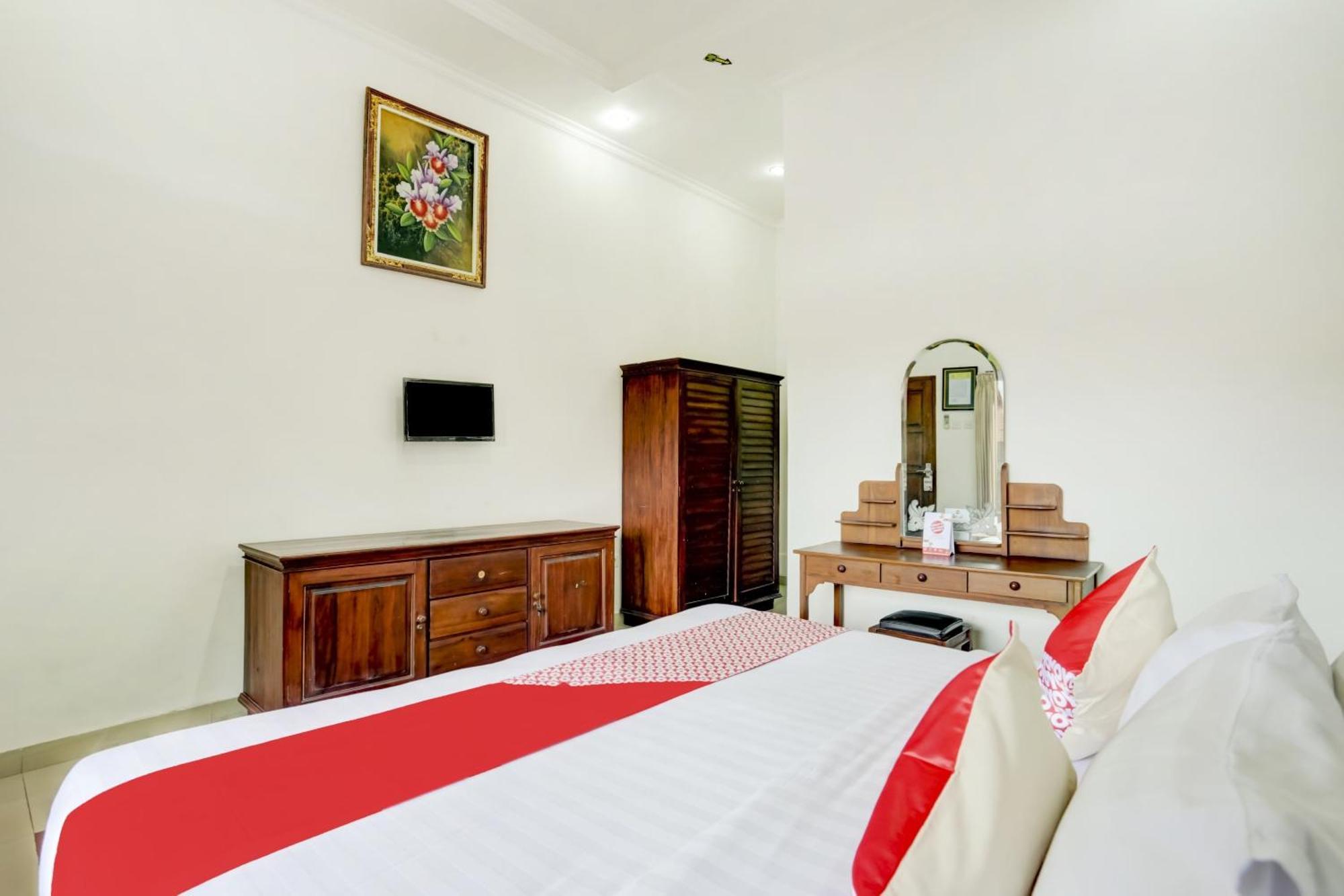 Super Oyo 3261 Hotel Ratu Denpasar  Exterior photo