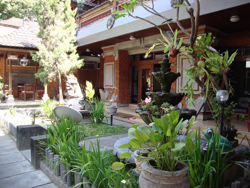 Super Oyo 3261 Hotel Ratu Denpasar  Exterior photo